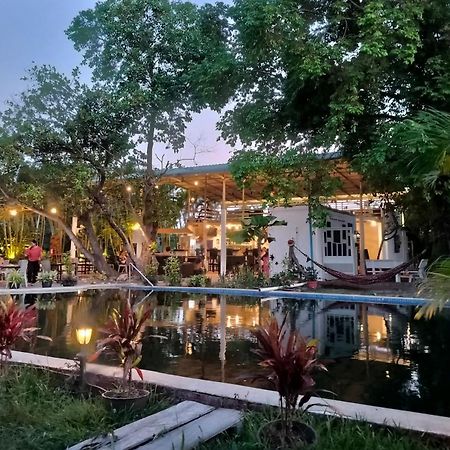 Bohemiaz Resort And Spa Kampot Buitenkant foto